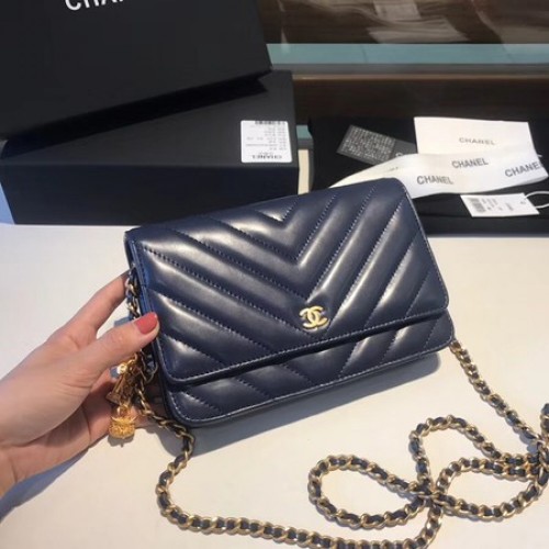 Chanel WOC Original Sac à Bandoulière Rabat en Cuir de Mouton D33814 Bleu Royal