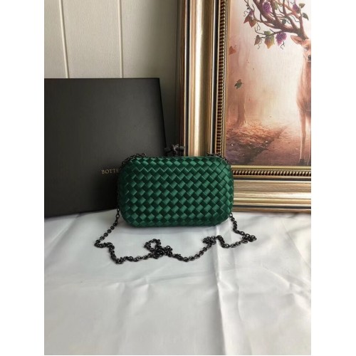 BOTTEGA VENETA Pochette en satin à finitions en peau de serpent Knot 62548 vert