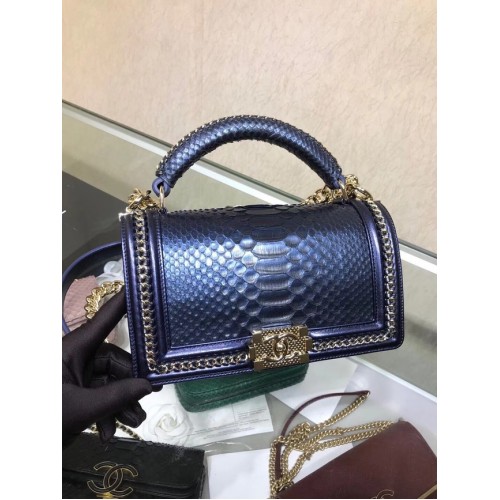 BOY CHANEL Sac à Rabat avec Anse Python Métal Finition Ruthénium A94804 bleu