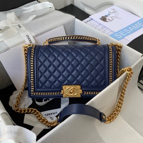 SAC À MAIN BOY CHANEL Métal Doré A67086 bleu foncé
