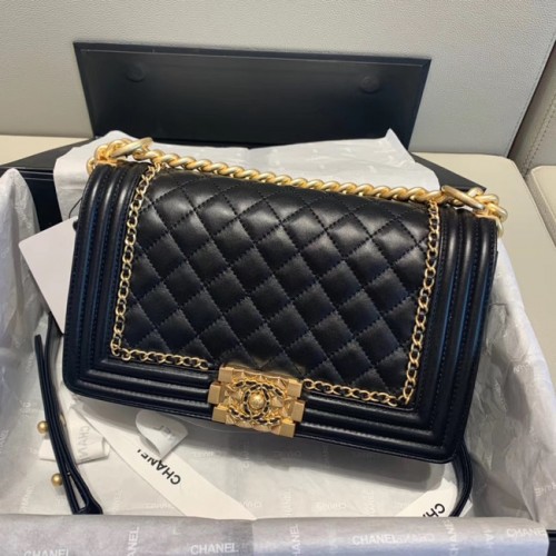 BOY CHANEL sac à rabat A67086 noir