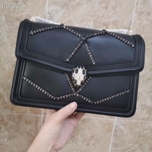 BVLGARI Serpenti Forever sac à bandoulière en cuir 288656 noir