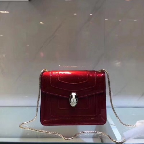 BVLGARI Serpenti Forever sac à bandoulière en cuir métallisé 08962 rouge