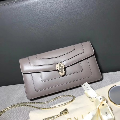 BVLGARI Serpenti Forever sac à bandoulière en cuir métallisé 4953 gris