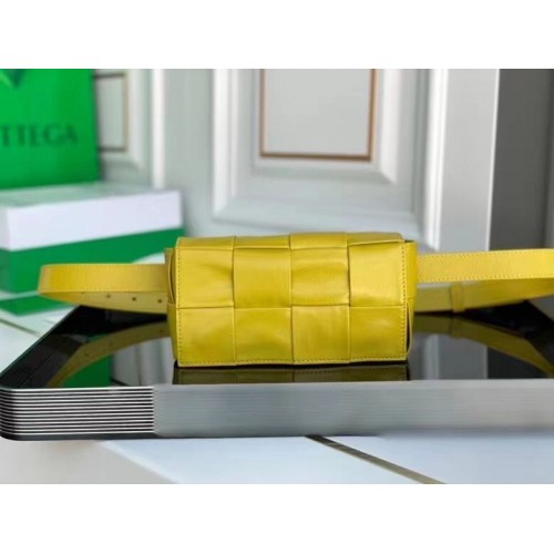 Bottega Veneta Sac Banane 666872 Jaune