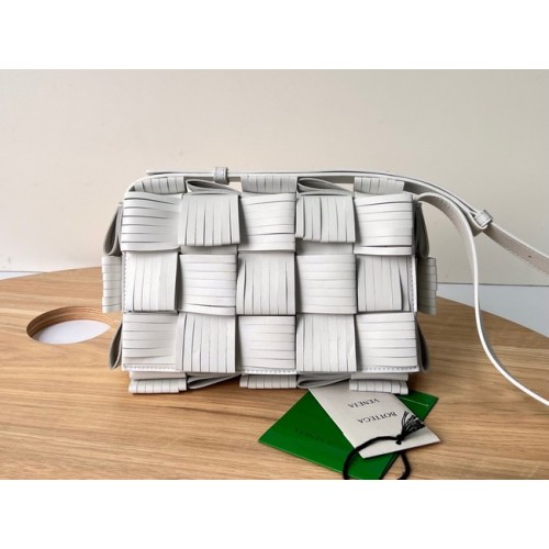 Bottega Veneta CASSETTE A018101 MIRTH WASHED