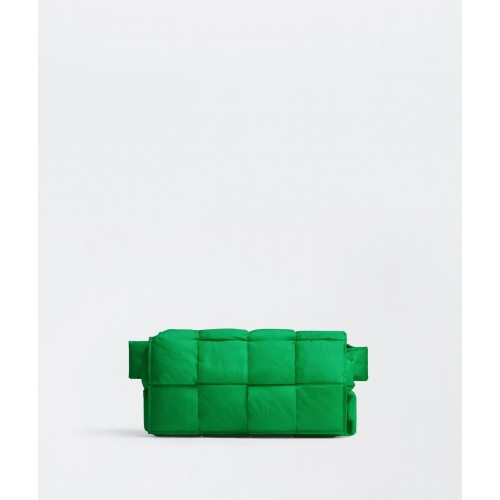 Bottega Veneta CASSETTE Mini Sac banane en nylon 8952 Vert