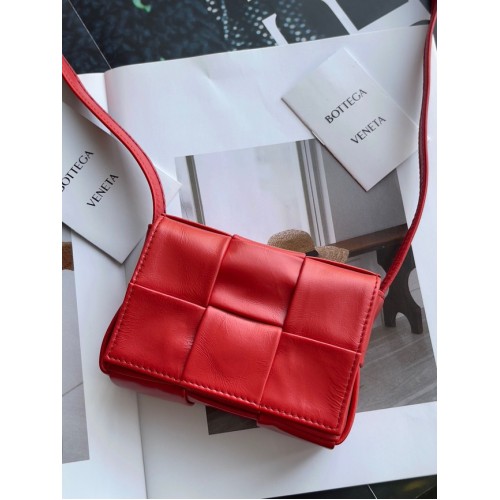 Bottega Veneta Candy Cassette A666688 rouge