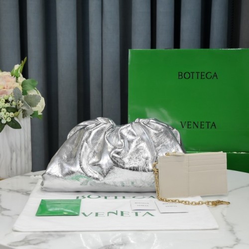 Bottega Veneta Pochette en cuir 576227 argent