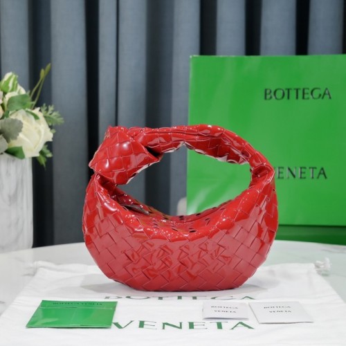 Bottega Veneta Mini sac à main en cuir verni intrecciato JODIE 651876V rouge