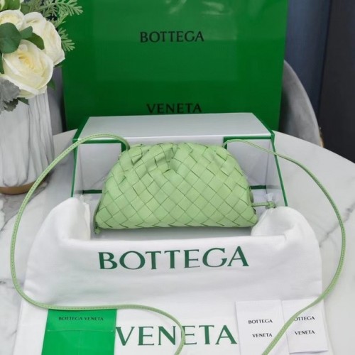 Bottega Veneta MINI POCHETTE 585852 vert clair