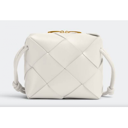 Bottega Veneta Mini Cassette Camera Bag 701915 blanc