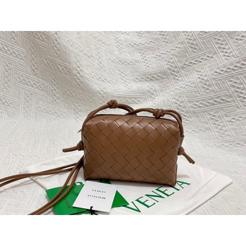 Bottega Veneta Mini sac à bandoulière en cuir intrecciato 680254 marron