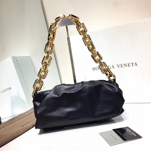 Bottega Veneta Sac à bandoulière souple en cuir d'agneau nappa 620230 noir