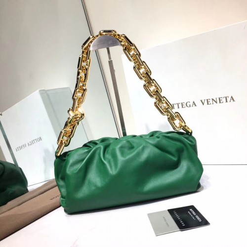 Bottega Veneta Sac à bandoulière souple en cuir d'agneau nappa 620230 vert