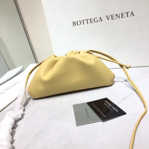 Bottega Veneta Sac à bandoulière souple en cuir d'agneau nappa 98057 jaune clair
