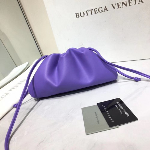 Bottega Veneta Sac à bandoulière souple en cuir d'agneau nappa 98057 violet