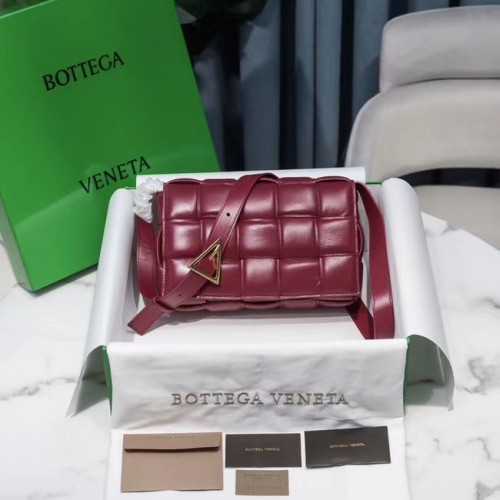 Bottega Veneta SAC CASSETTE REMBOURRÉ 591970 Bordeaux