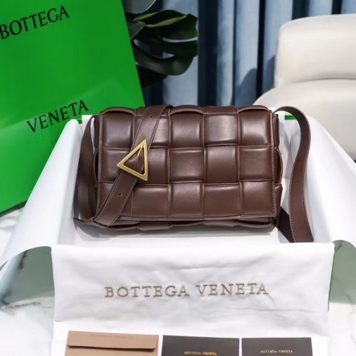Bottega Veneta SAC CASSETTE REMBOURRÉ 591970 FONDANT