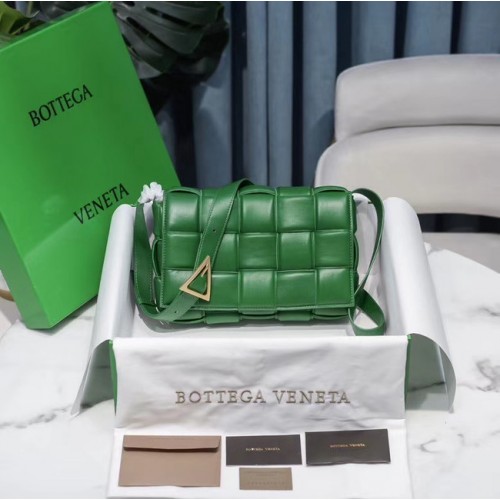 Bottega Veneta SAC CASSETTE REMBOURRÉ 591970 vert