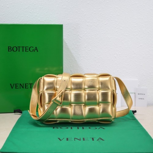 Bottega Veneta Cassette Rembourrée 591970 Or