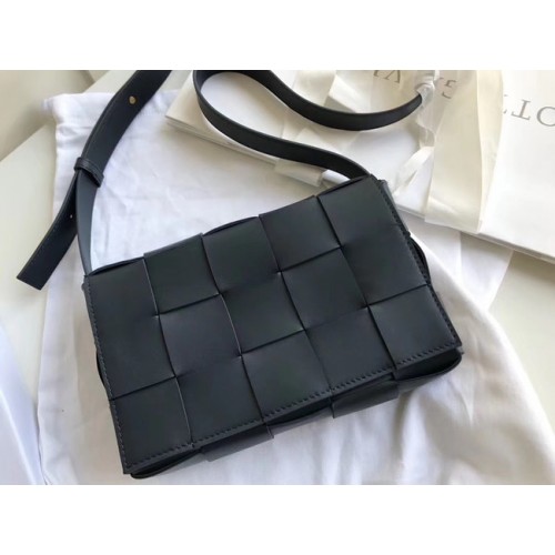 Bottega Veneta Tissage en peau de mouton Cuir d'origine 578004 Bleu marine