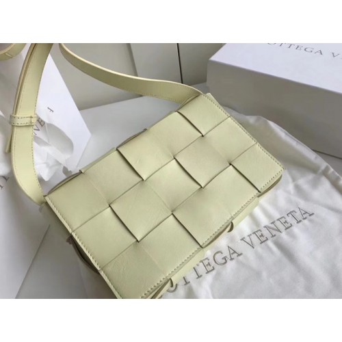 Bottega Veneta Tissage de peau de mouton Cuir d'origine 578004 Vert clair