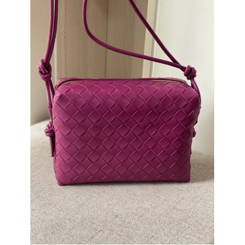 Bottega Veneta Petit sac à bandoulière en cuir intrecciato 680255 CINABRE