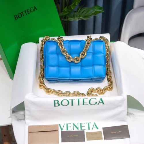 Bottega Veneta THE CHAIN CASSETTE Livraison accélérée 631421 bleu
