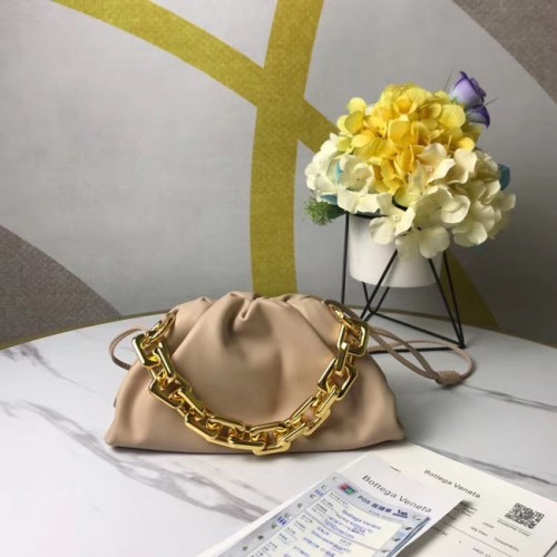 Bottega Veneta LA MINI POCHETTE CHAÎNE 620229 AMANDE