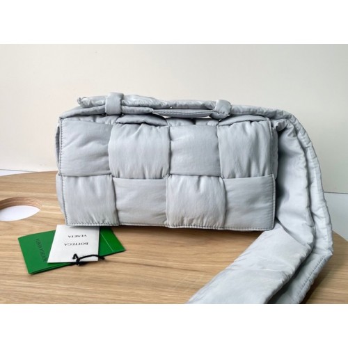 Bottega Veneta nylon 591977 gris clair