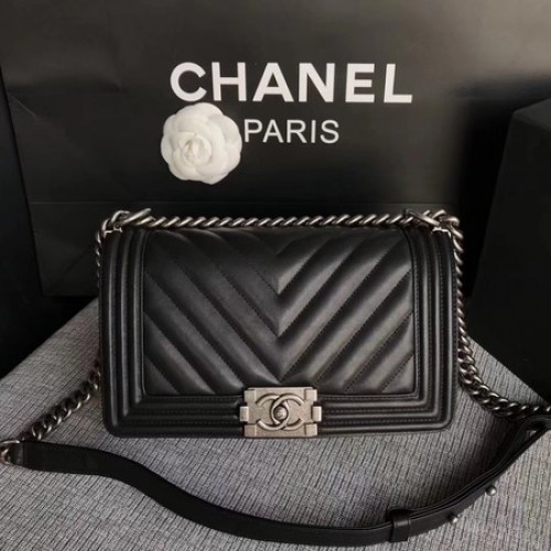 Boy Chanel Flap Bag Original Chevron Cuir A67086V Noir