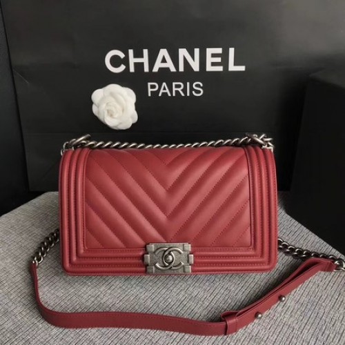 Boy Chanel Flap Bag Original Chevron Cuir A67086V Rouge