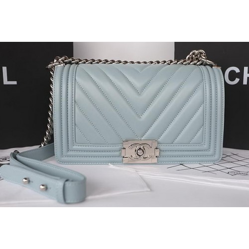 Boy Chanel Flap Bag Original Chevron Sheepskin A67025 Bleu clair