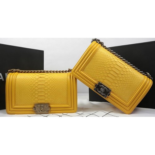 Boy Chanel Flap Bag Original Cuir Python A67025 Jaune
