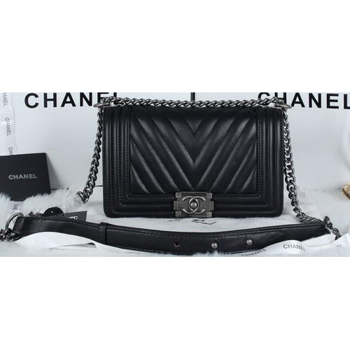 Boy Chanel Flap Bag Sheepskin Chevron Quilting A66034 Noir