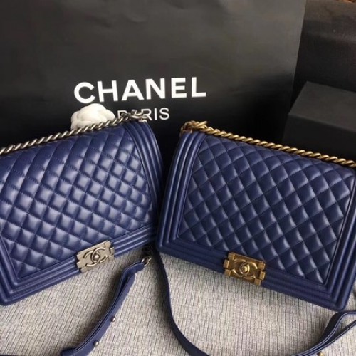 Boy Chanel Flap Bags Cuir de Mouton Original A67088 Bleu