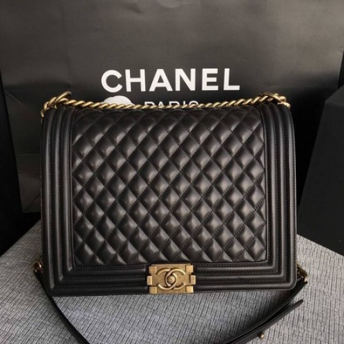 Boy Chanel Flap Sac à bandoulière en cuir de mouton d'origine noir A67087 Or
