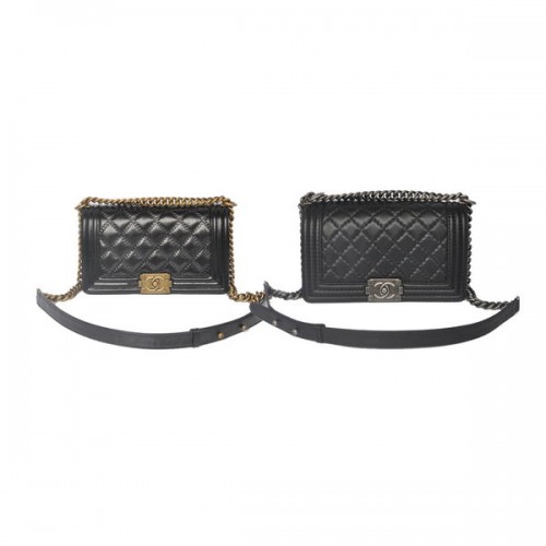 Boy Chanel Flap Sac à bandoulière en cuir brillant A67086 Noir