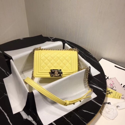 Boy Chanel Rabat Sac à Bandoulière Original Cuir Jaune A67085 Or