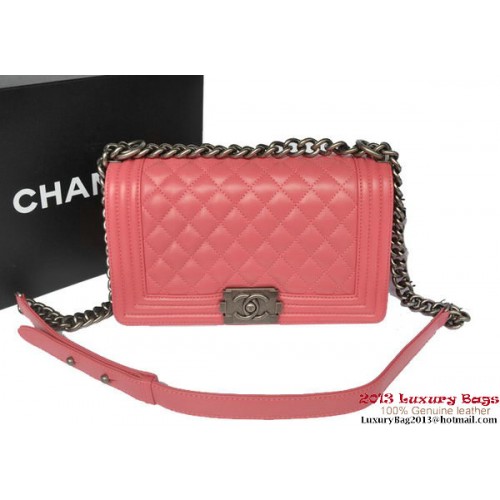 Boy Chanel Flap Sac à bandoulière en cuir de mouton d'origine A67086 Rouge clair