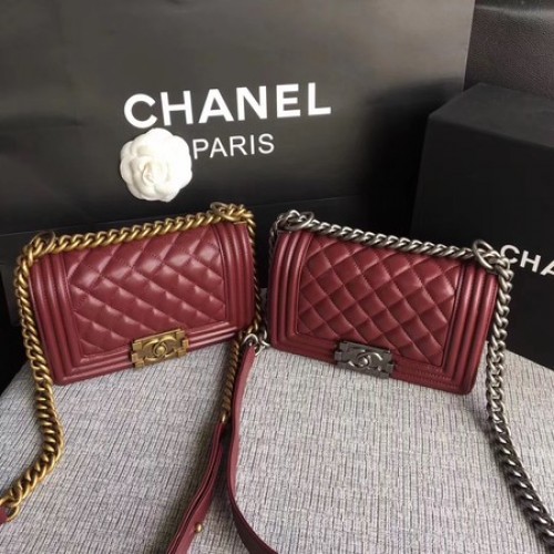 Boy Chanel Flap Sac à bandoulière en cuir de mouton A67085 Bordeaux