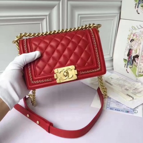 Boy Chanel Flap Sac à bandoulière en cuir de mouton A67085E Rouge