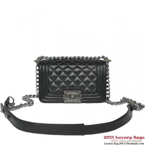 Boy Chanel petit rabat sac à bandoulière en cuir de mouton A67086 noir