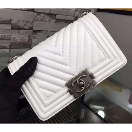 Boy Chanel Mini Flap Bag Original Chevron Sheepskin Leather A5707 Blanc
