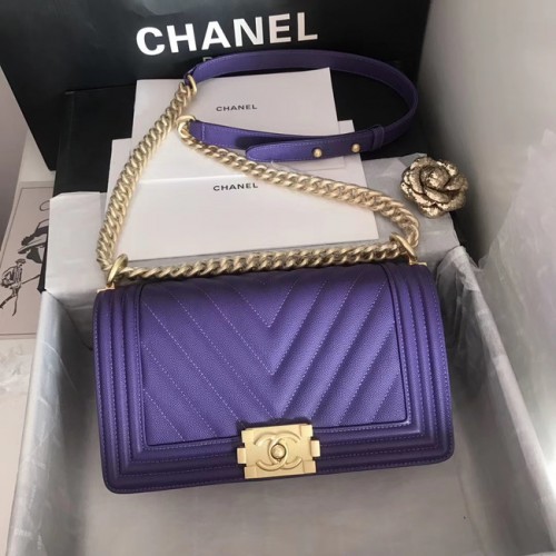 Sac à main boy chanel V67086 violet