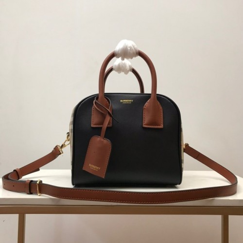 BurBerry Sac à bandoulière en cuir 80193 noir