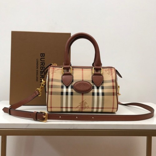 BurBerry Sac à bandoulière en cuir 82012 marron