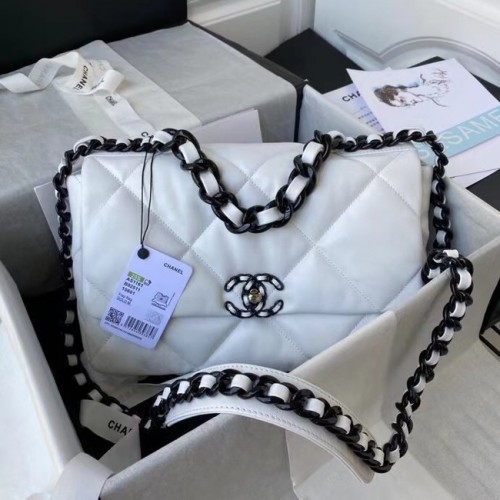 CHANEL Lambskin 19 Flap Bag AS1160 AS1161 noir&blanc