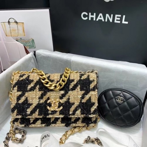 CHANEL 19 Flap Bag WOC 33817 abricot&Noir